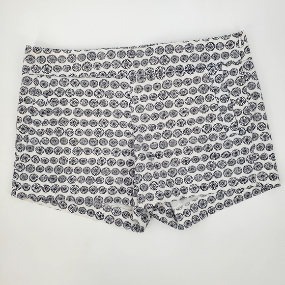 J.Crew Factory Women's Black White Floral Print Casual Stretch Shorts - Picture 1 of 8
